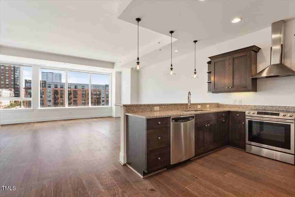 400 W North St #732