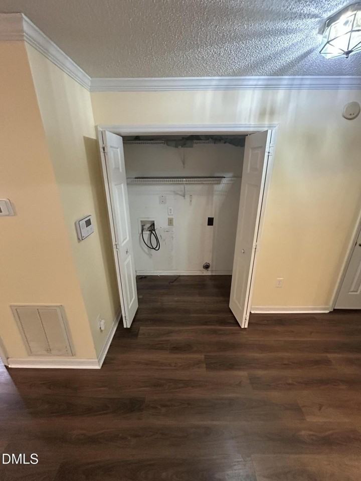 1506 Oakland Hills Way - Photo 7 of 13