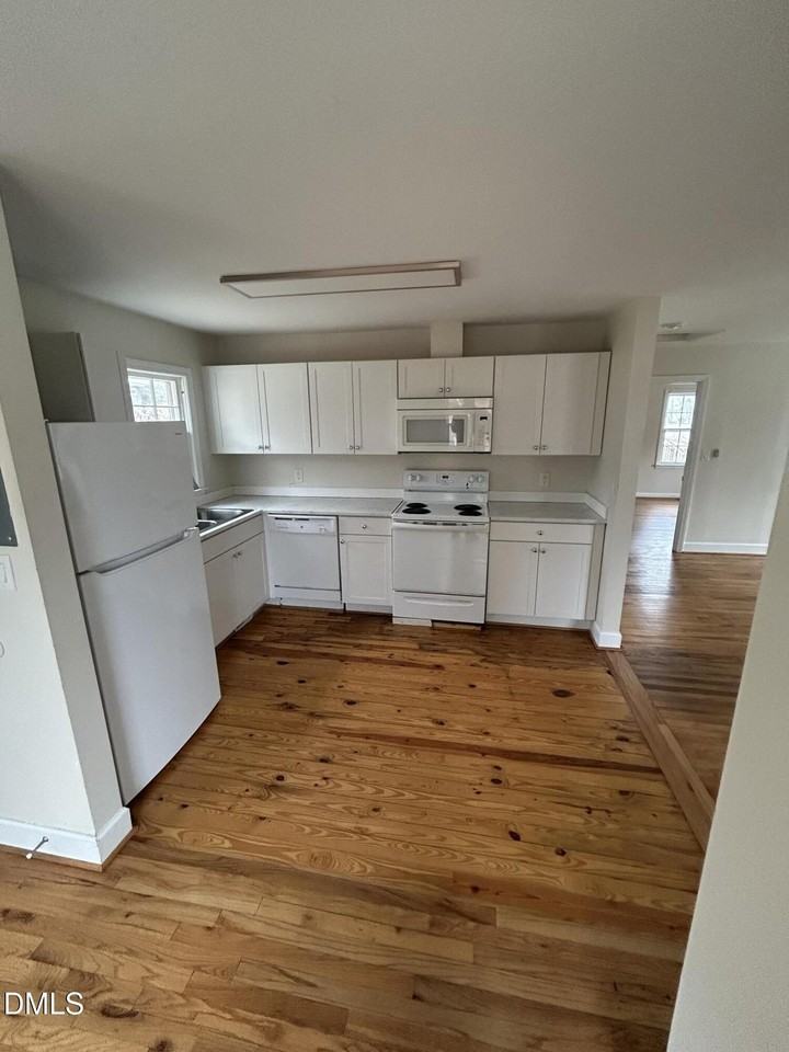 2736 Layden St - Photo 6 of 13