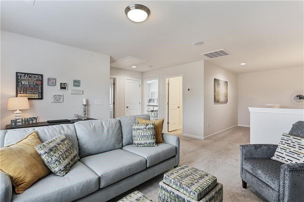 217 Scenic Rd Unit 217 - Photo 3 of 15