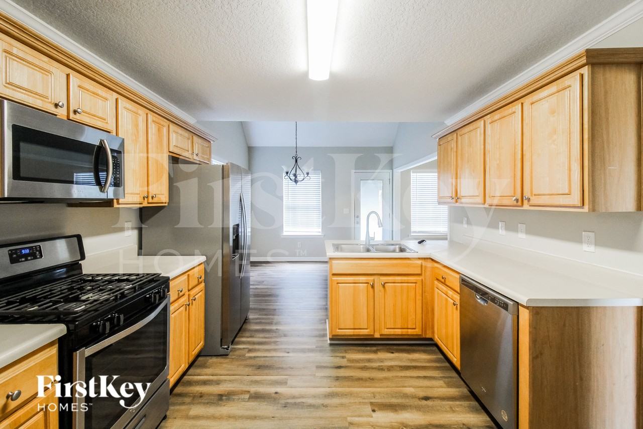 9005 Brookhurst Trl - Photo 5 of 16