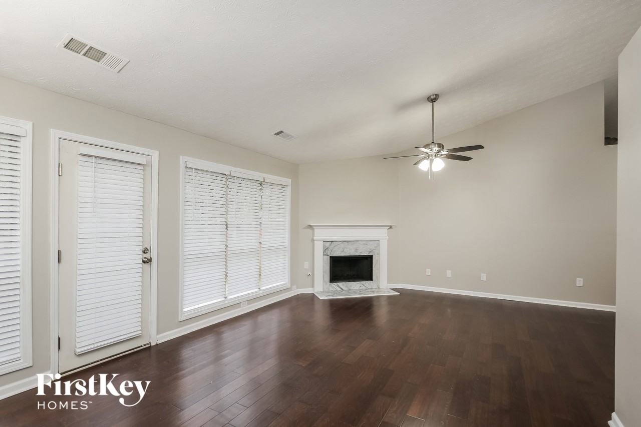 181 Clarion Rd - Photo 4 of 15