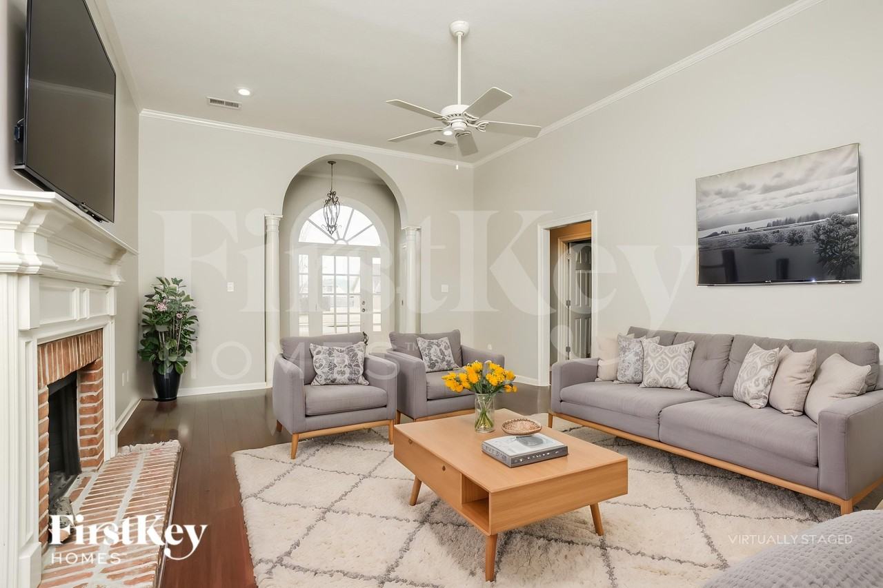 662 Eden Brook Ln - Photo 3 of 19