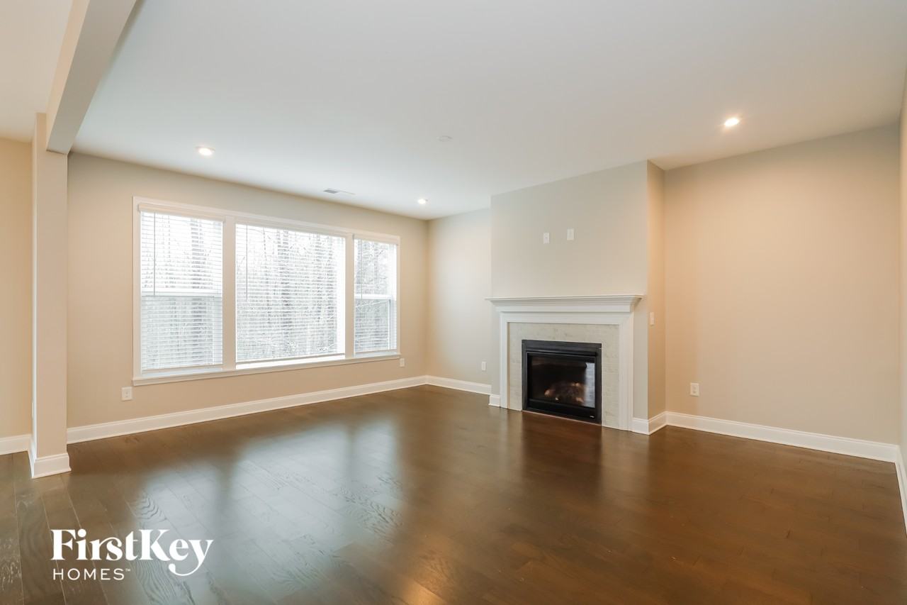 393 Floating Leaf Way - Photo 3 of 12