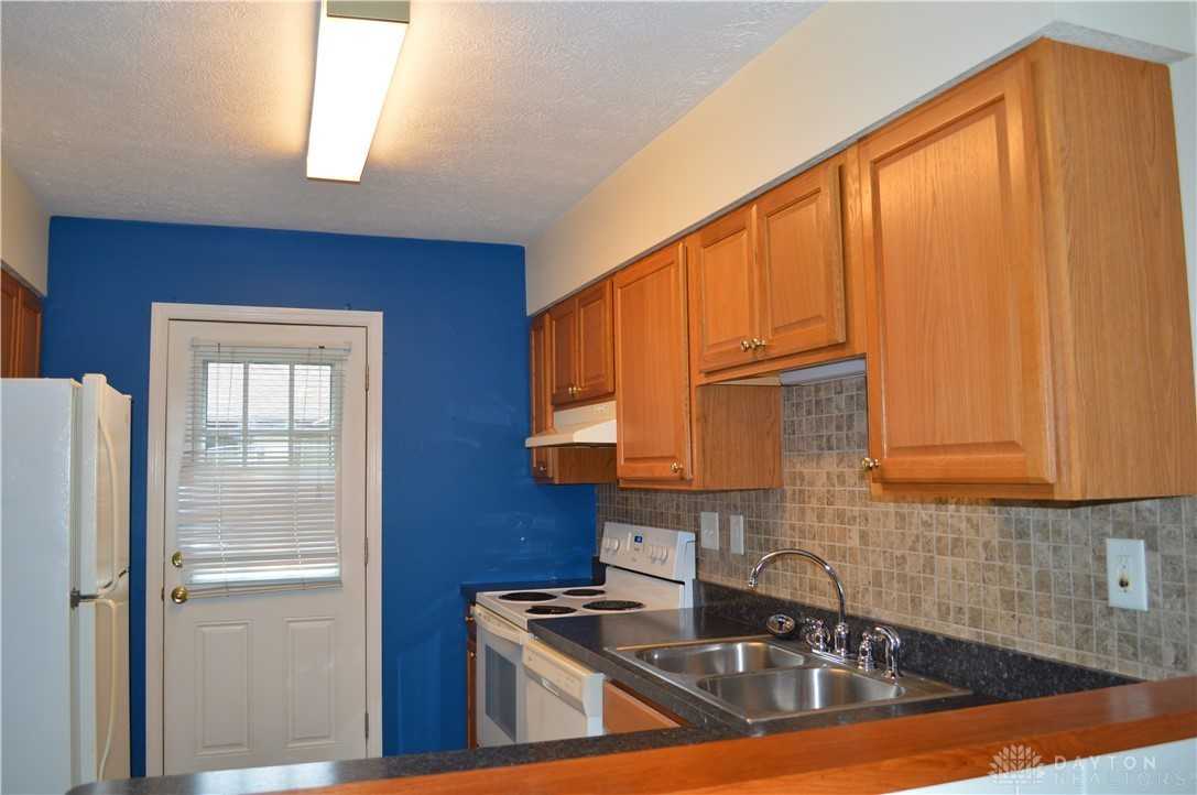 8340 Woodgrove Ct - Photo 6 of 15