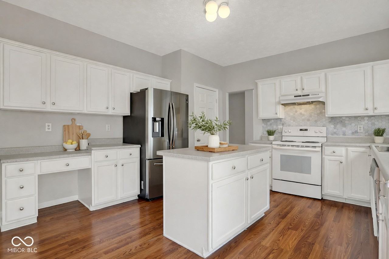 13441 Spicebush Ct - Photo 7 of 25