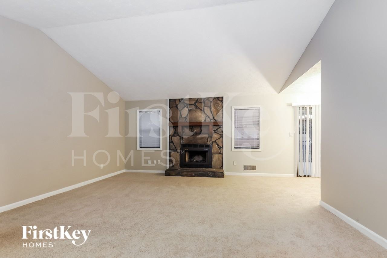 7324 Caribou Trl - Photo 2 of 16