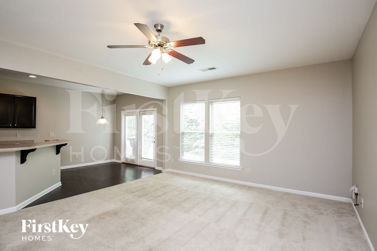 1211 Image Ives Dr - Photo 4 of 15