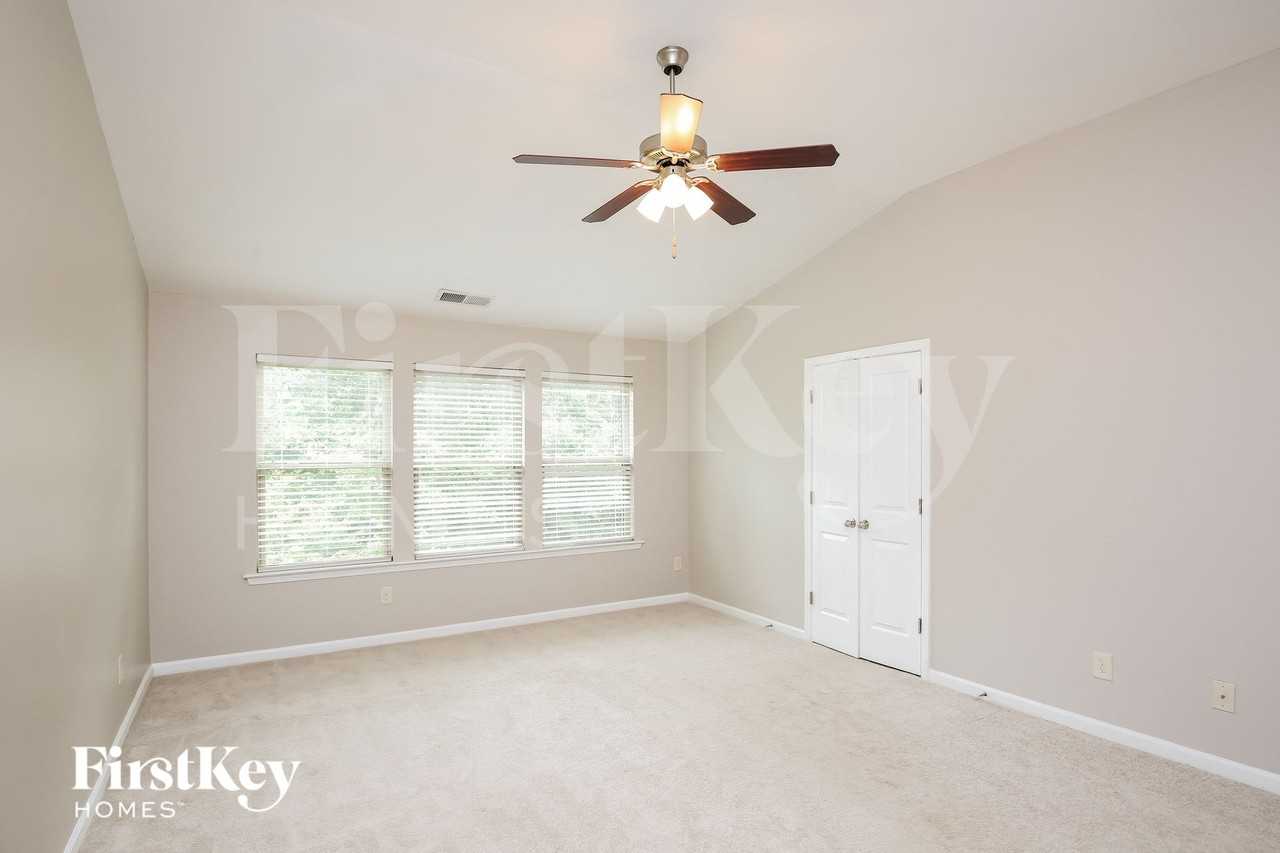 1211 Image Ives Dr - Photo 7 of 15