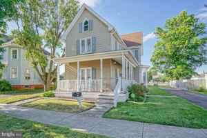 featured image of 20 Dickinson St
