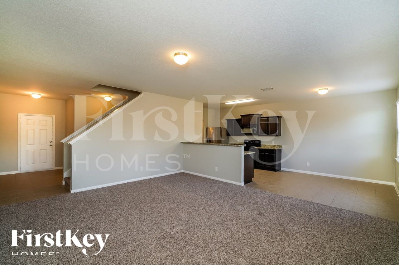 3442 Glacier Lk - Photo 3 of 18