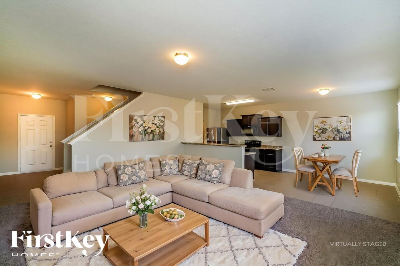 3442 Glacier Lk - Photo 4 of 18