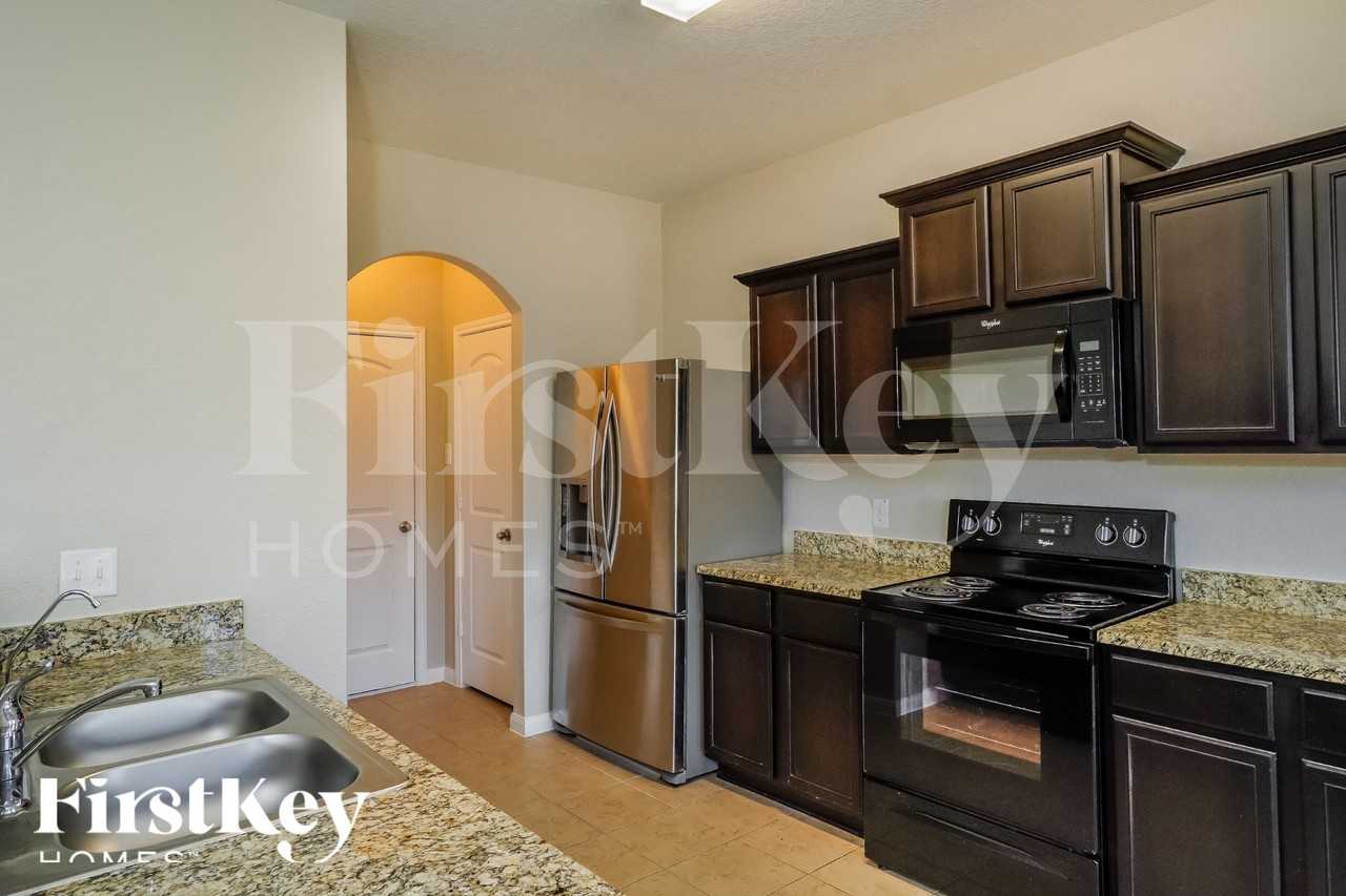 3442 Glacier Lk - Photo 7 of 18