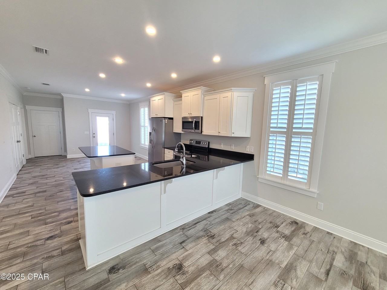 5930 Sunset Ave - Photo 6 of 28