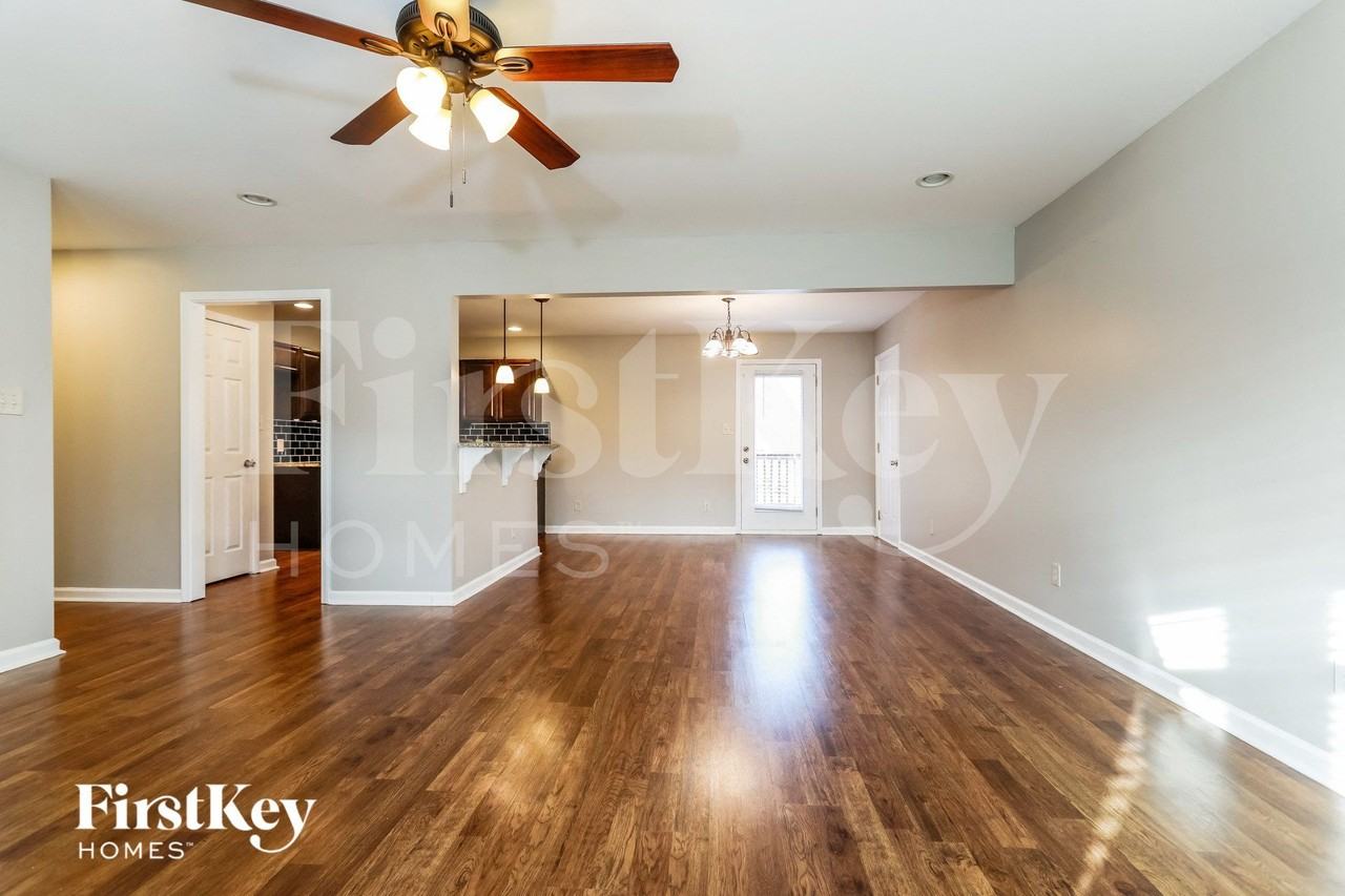 66 Clifton Dr - Photo 2 of 15