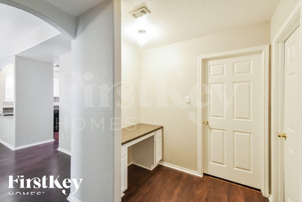 9407 Raton Fls - Photo 2 of 18