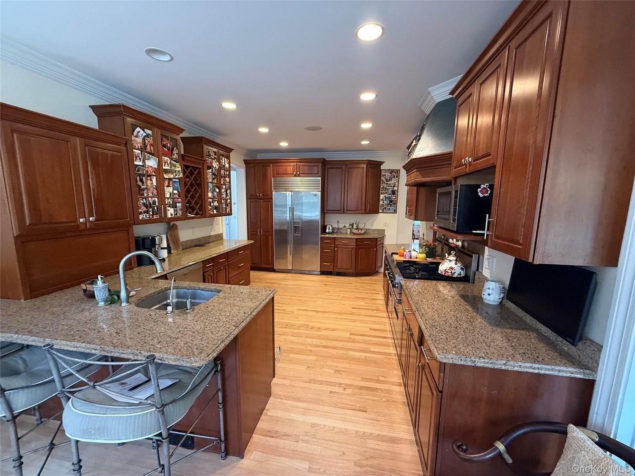 2465 Fairway Dr - Photo 7 of 37