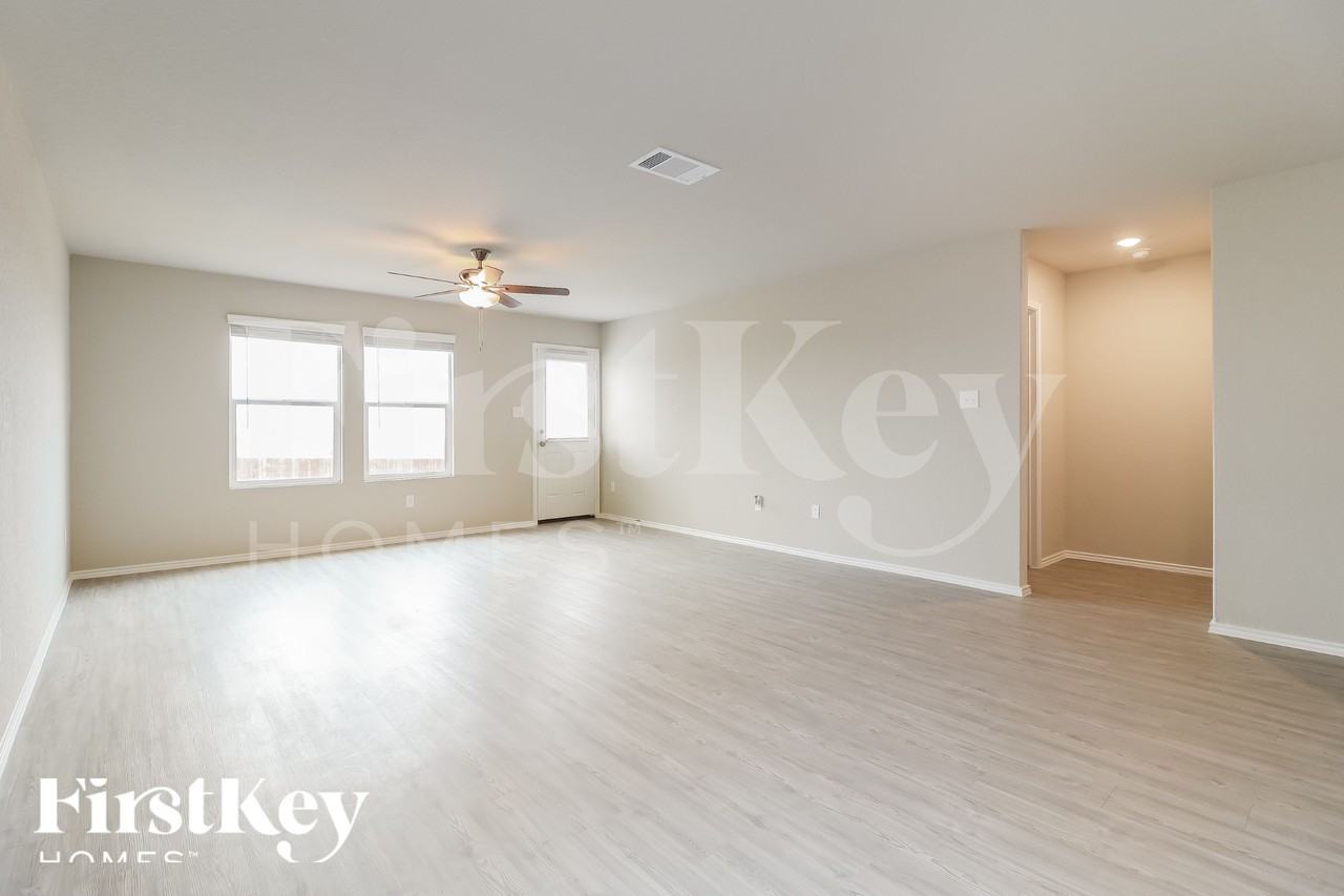 13124 Thyme Way - Photo 3 of 18