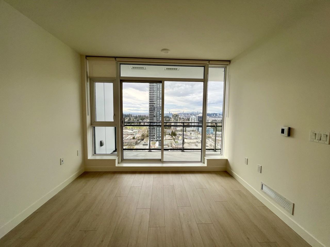 13675 107A Avenue - Photo 5 of 24