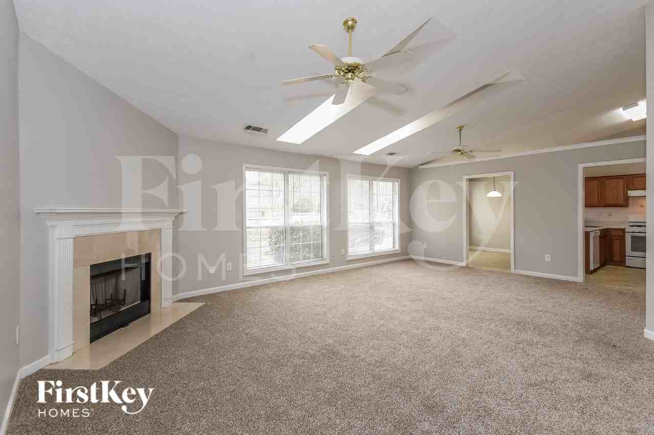 799 Avalon Forest Way - Photo 4 of 19