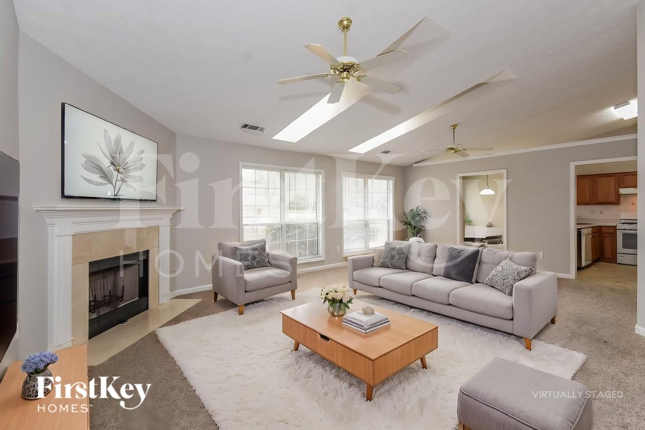 799 Avalon Forest Way - Photo 5 of 19