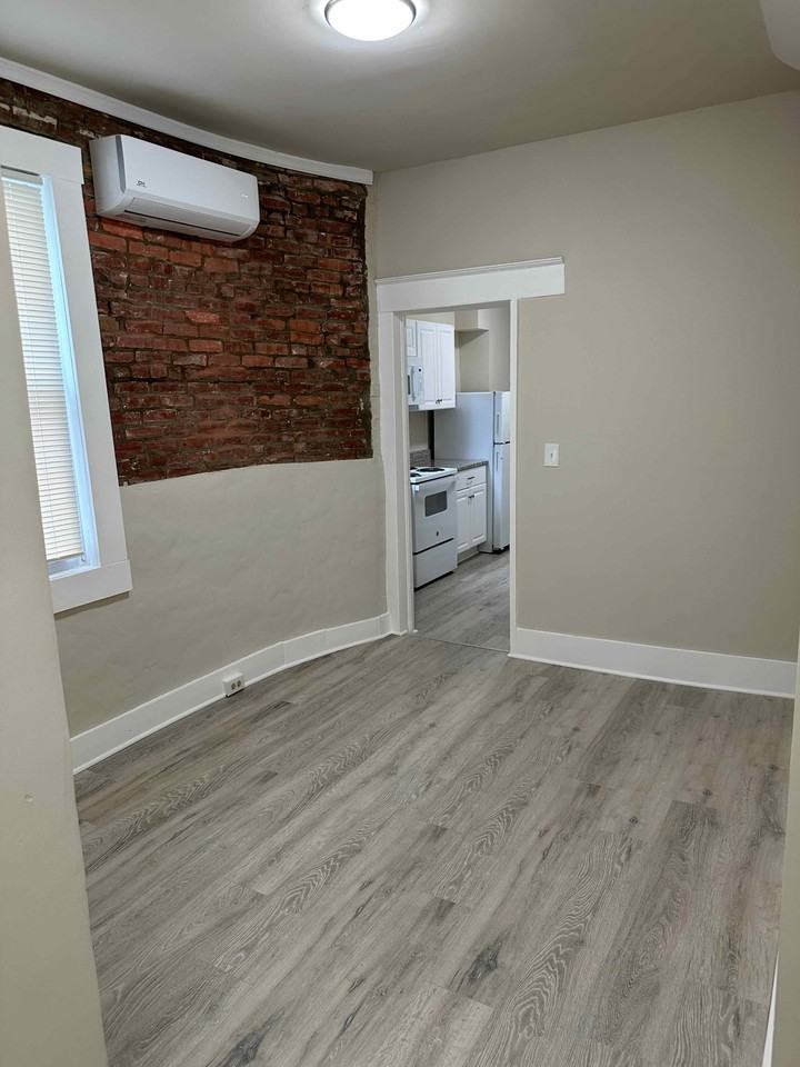 722 N Collington Ave - Photo 5 of 14