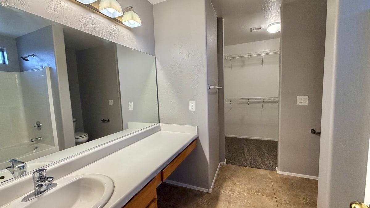 18850 N Toledo Ave - Photo 3 of 38