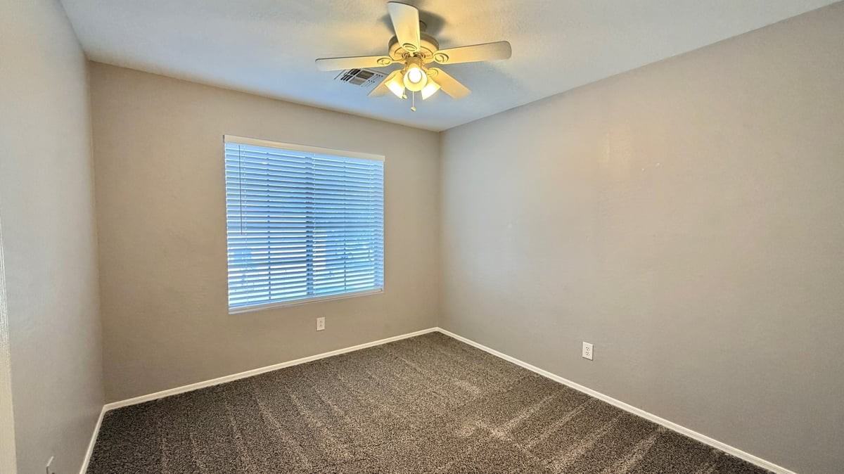 18850 N Toledo Ave - Photo 5 of 38