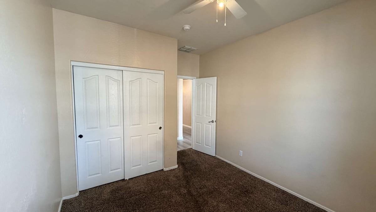 2739 E Canyon Creek Dr - Photo 3 of 46