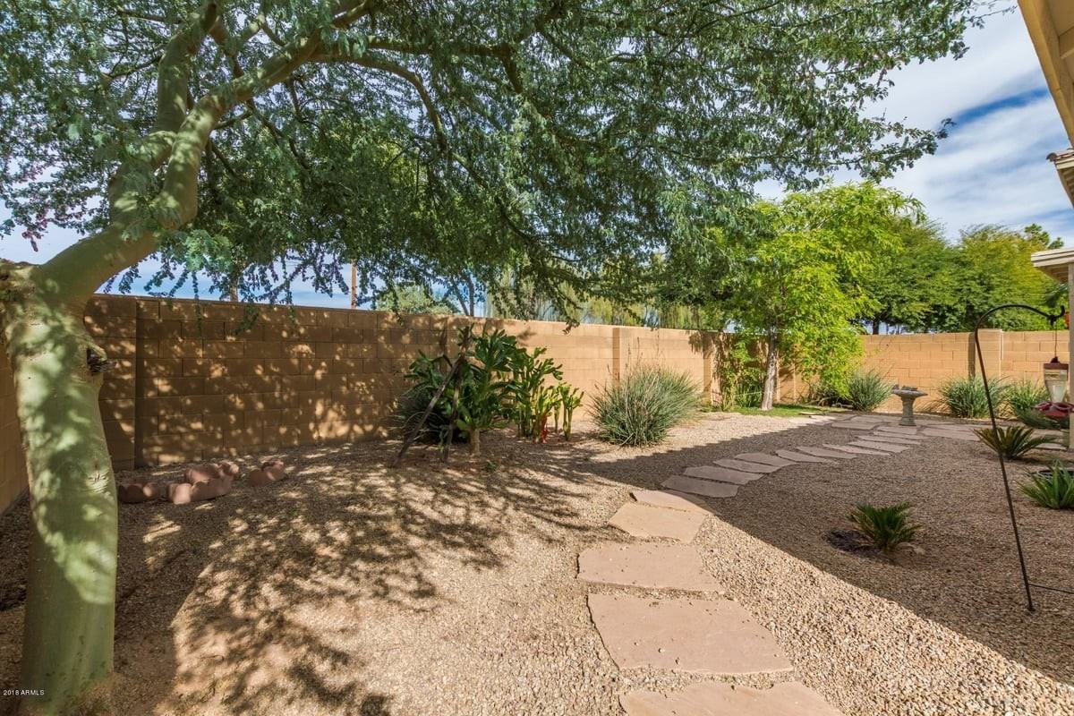 2856 E Augusta Ave - Photo 5 of 6