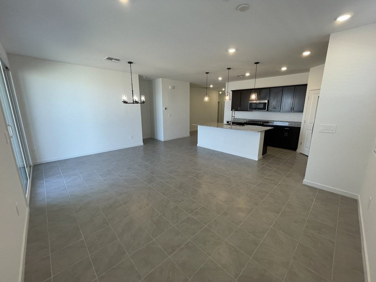 37014 W Prado St - Photo 3 of 19