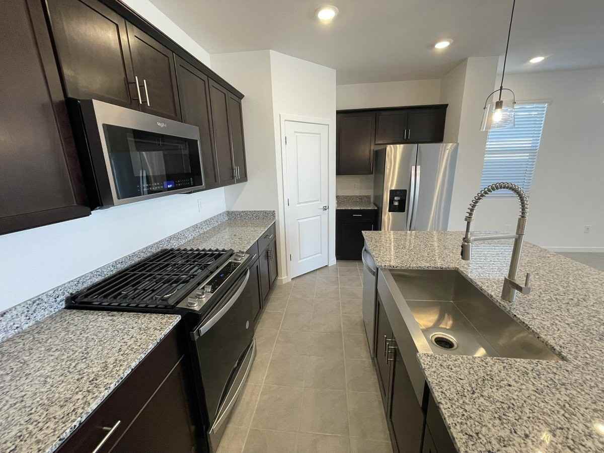 37014 W Prado St - Photo 4 of 19