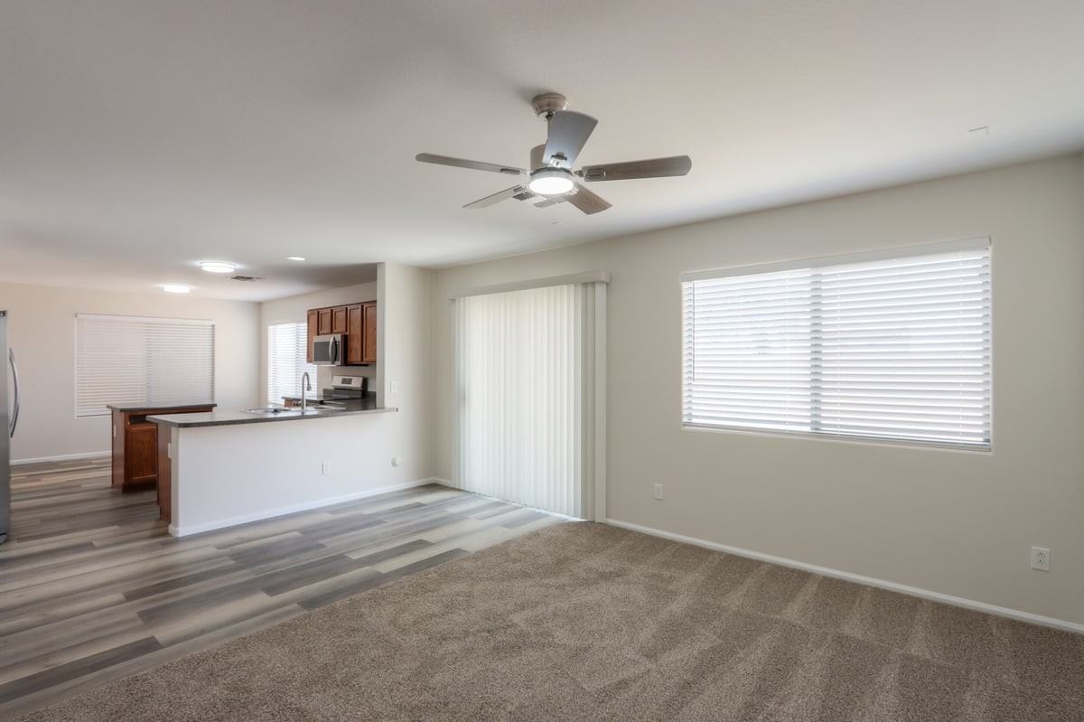 40402 W Hayden Dr - Photo 2 of 37