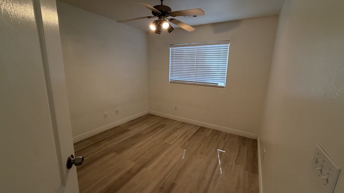 41716 W Sunland Dr - Photo 5 of 15