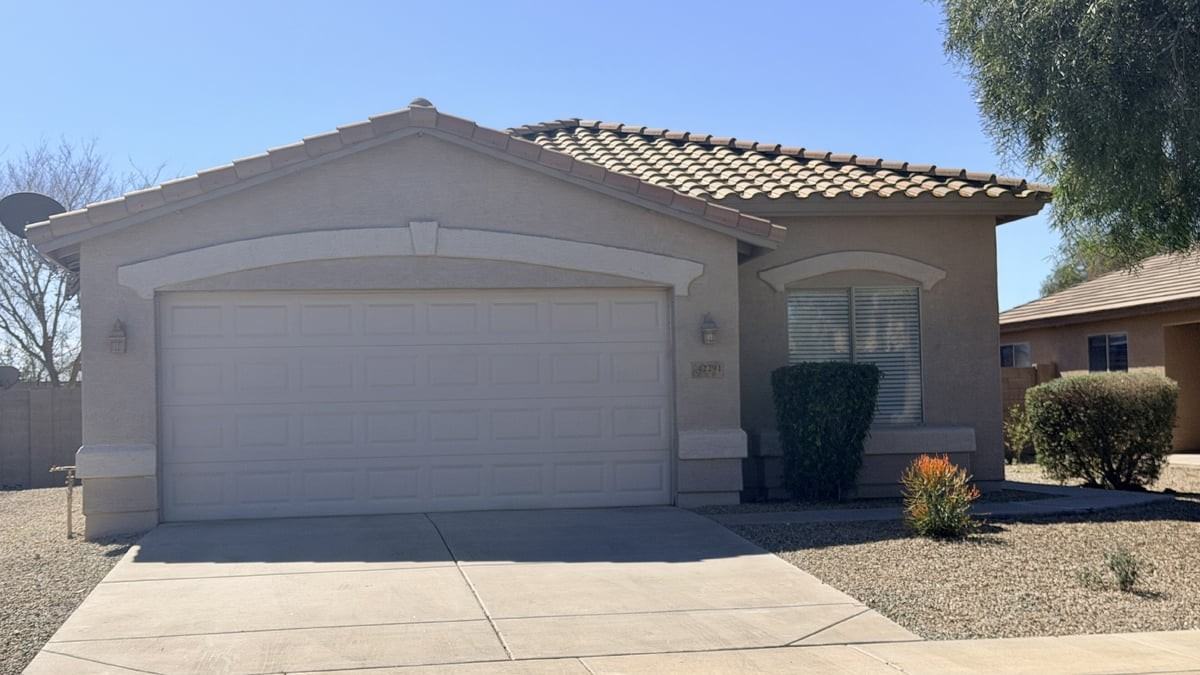 42291 W Desert Fairways Dr - Photo 2 of 19