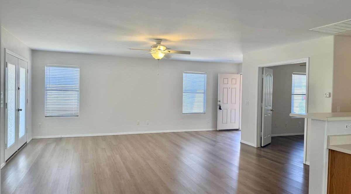 42291 W Desert Fairways Dr - Photo 3 of 19