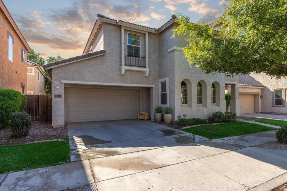 4241 E Carla Vista Dr