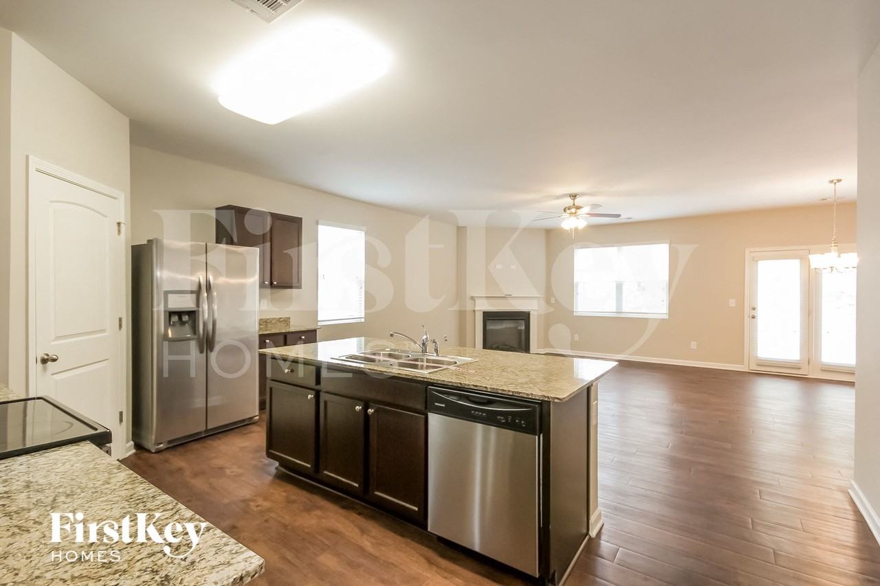 203 Hayes Park Dr - Photo 6 of 15