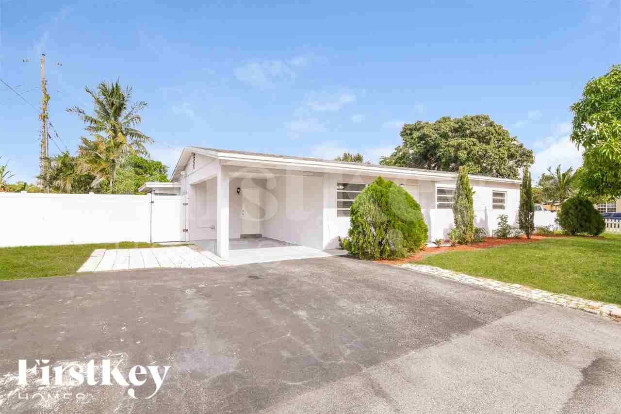 161 Ne 20th St - Photo 2 of 18