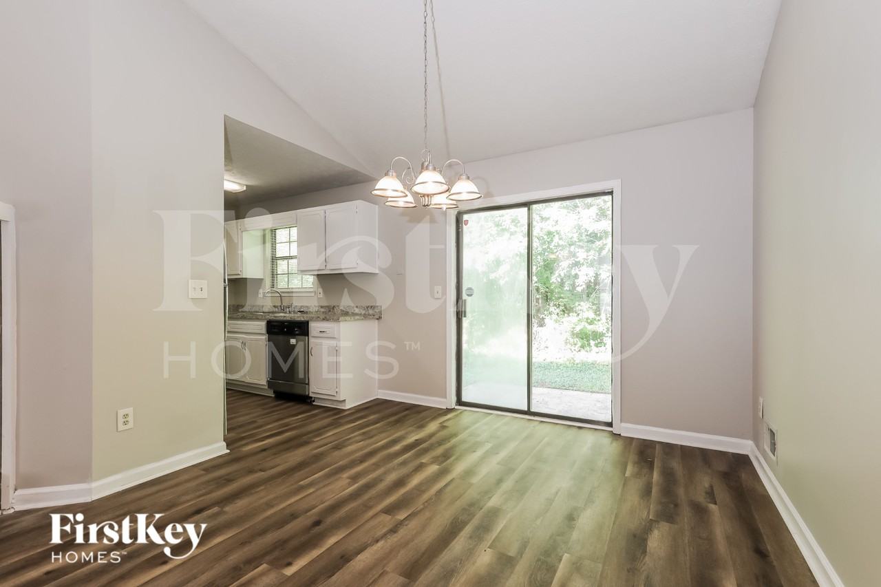 10485 Ace Ct - Photo 4 of 16