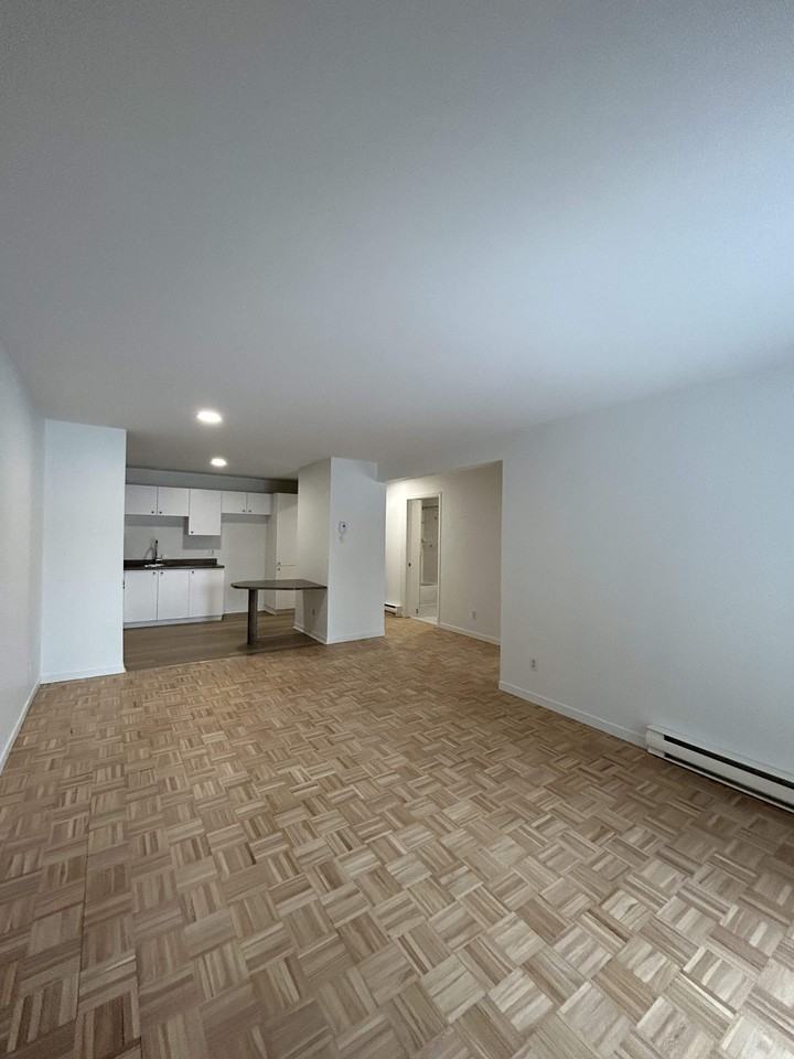 990 de la Visitation - Photo 2 of 9