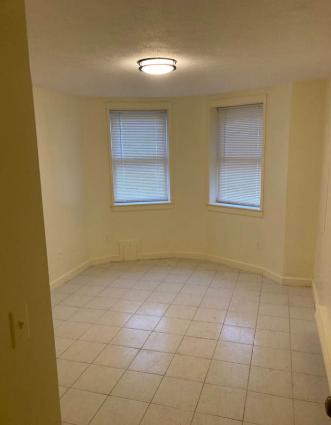 123 London St #B - Photo 5 of 9