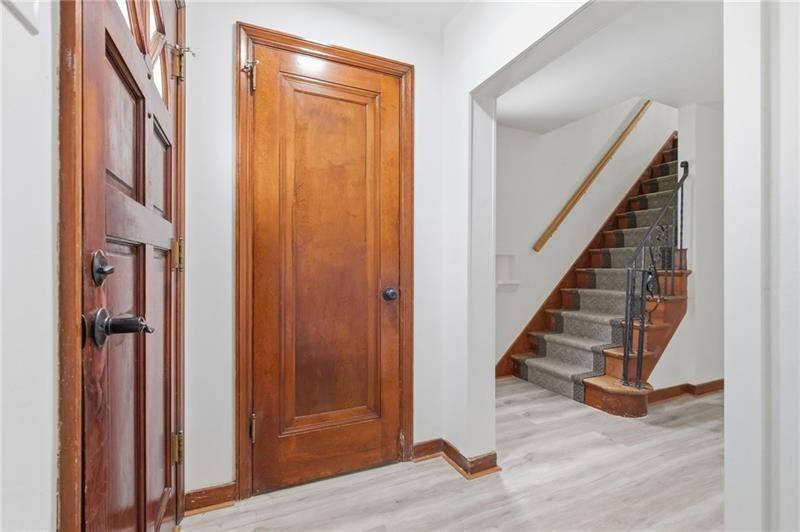 3841 Lawnview Ave - Photo 6 of 44