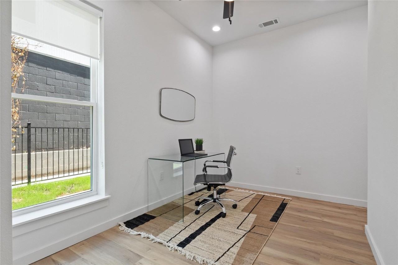 4308 Roseland Ave #106 - Photo 4 of 24