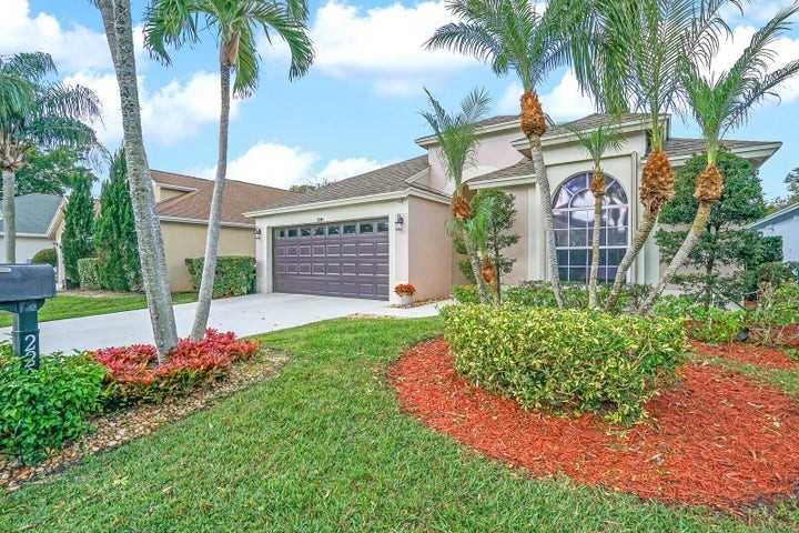 2208 Soundings Court - Photo 2 of 8