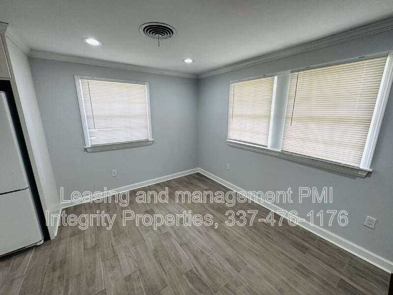 418 Delgado Dr - Photo 7 of 28