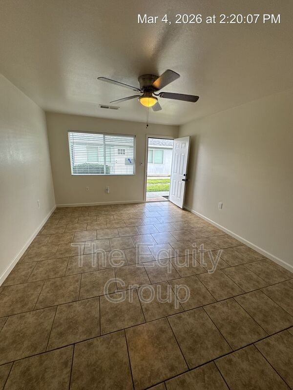 1613 E Douglas Ave - Photo 3 of 16