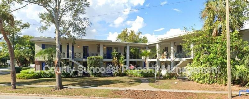 935 34th Ave N #4 - Photo 2 of 11