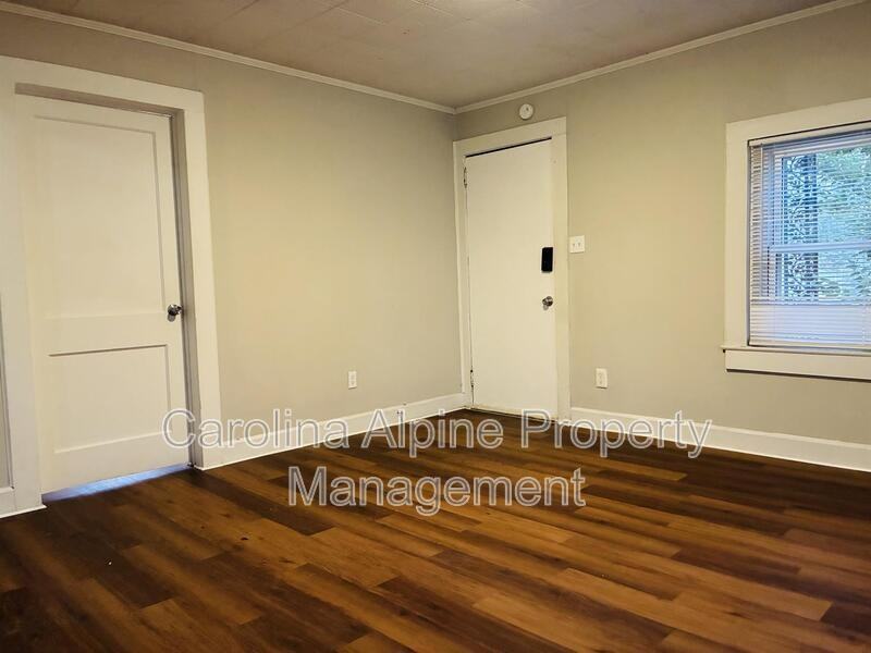 2554 Hemphill St - Photo 6 of 17