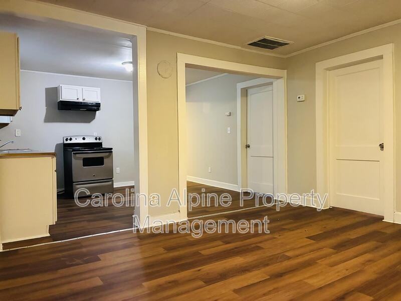 2554 Hemphill St - Photo 7 of 17